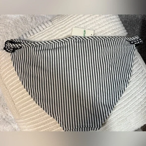 NWT Aerie Women's Black and White Striped Ruffle Bikini Bottom - Picture 5 of 5